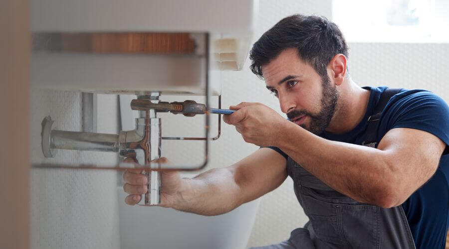 Professional emergency plumbing in North Carrollton, MS
